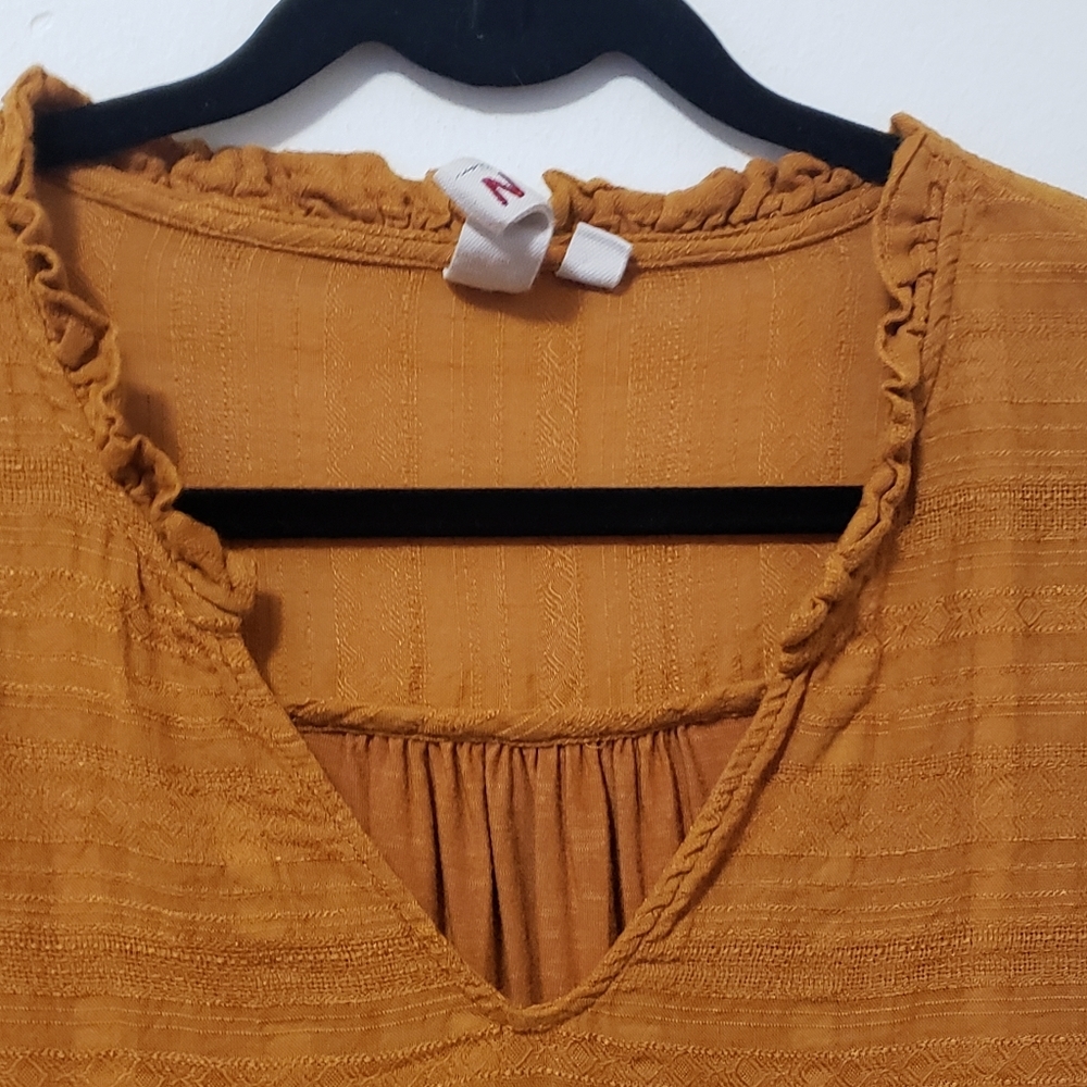 Dolan V-neck Ruffle Blouse - Picture 5 of 13